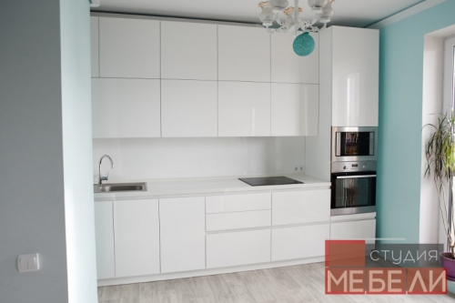 Минималистичная кухня из акрила