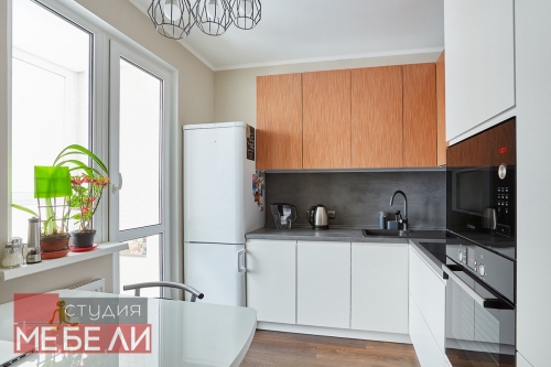 Эргономичная угловая кухня из постформинга