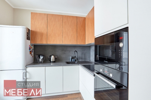 Эргономичная угловая кухня из постформинга