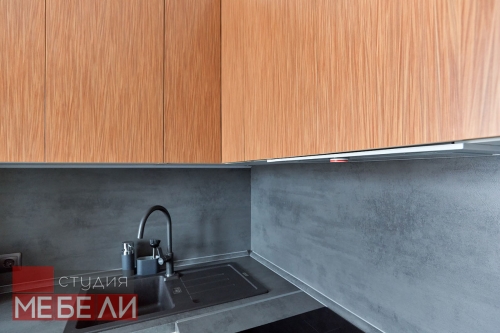 Эргономичная угловая кухня из постформинга