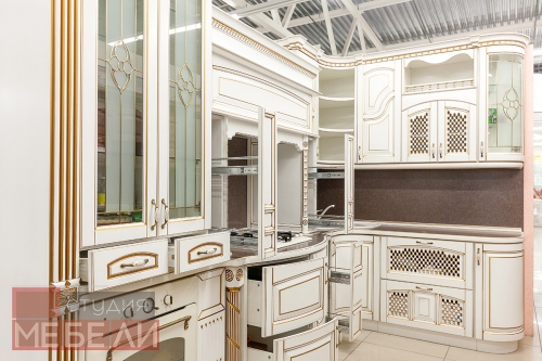 Изысканная кухня из массива со скидкой 70%