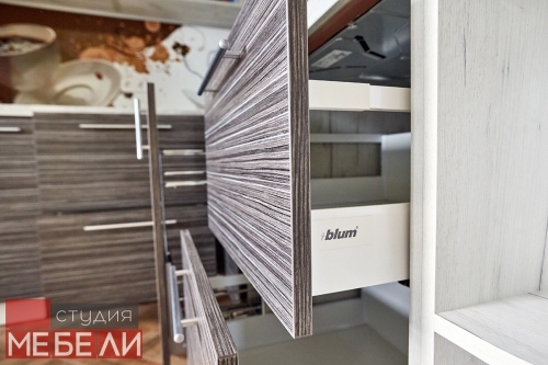 Теплая «кофейная» кухня