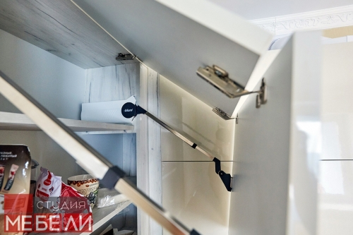 Теплая «кофейная» кухня