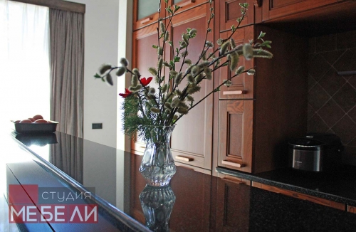 Кухня из массива ясеня в классическом стиле