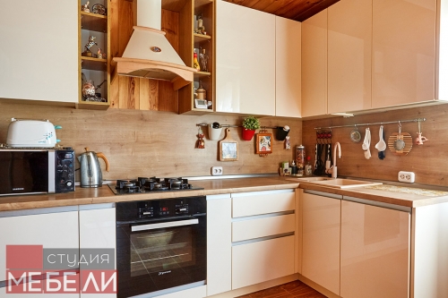 Уютная кухня в деревенском стиле