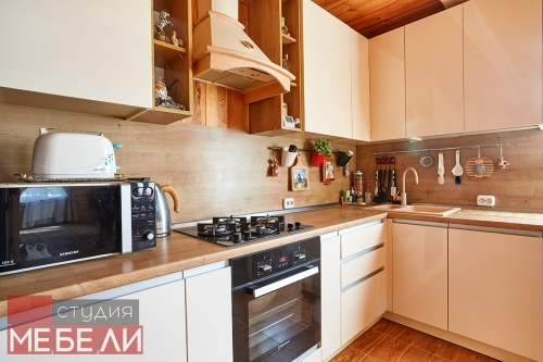 Уютная кухня в деревенском стиле