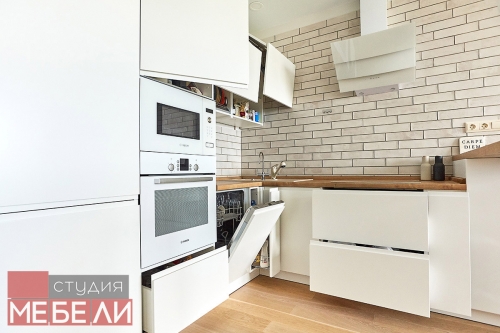 Лаконичная угловая кухня