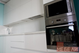 Минималистичная кухня из акрила