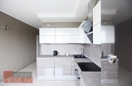 Современная угловая кухня из пластика