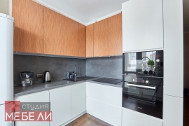 Эргономичная угловая кухня из постформинга