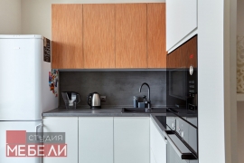 Эргономичная угловая кухня из постформинга