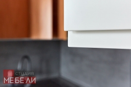 Эргономичная угловая кухня из постформинга