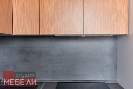 Эргономичная угловая кухня из постформинга