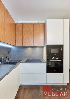 Эргономичная угловая кухня из постформинга