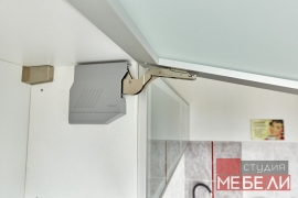 Акриловый гарнитур для компактной кухни