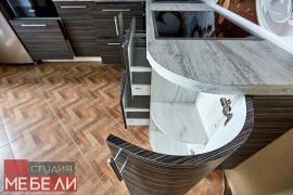 Теплая «кофейная» кухня