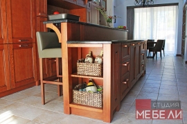 Кухня из массива ясеня в классическом стиле