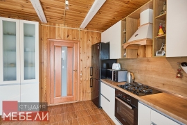 Уютная кухня в деревенском стиле