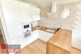 Лаконичная угловая кухня