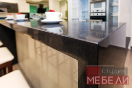 Белая кухня из пластика