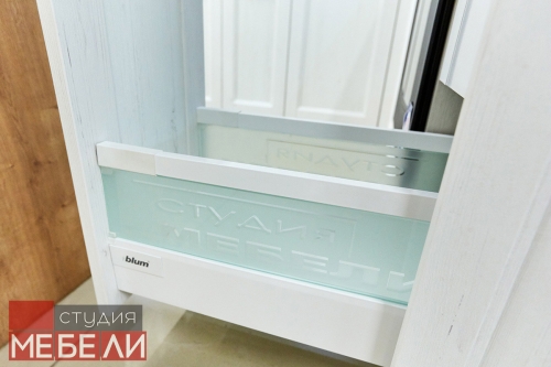 Светлая кухня в средиземноморском стиле